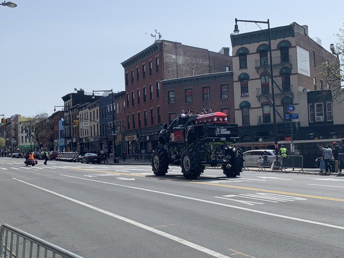 Monster truck carries DMX casket as thousands of bikers escort his remains to Brooklyn?s Barclays Center for his memorial service (Videos)