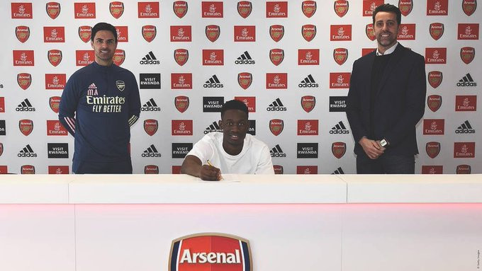 Nigerian striker, Folarin Balogun signs new long-term deal with Arsenal