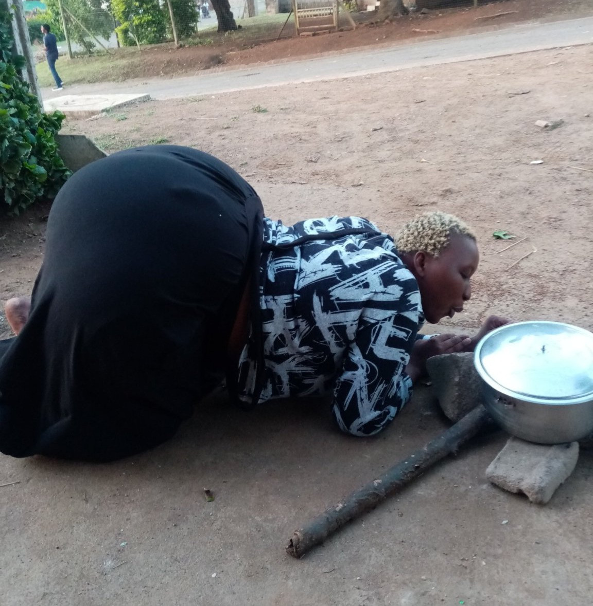 South African women show off their assets as they take part in viral Vuthela Challenge (photos)