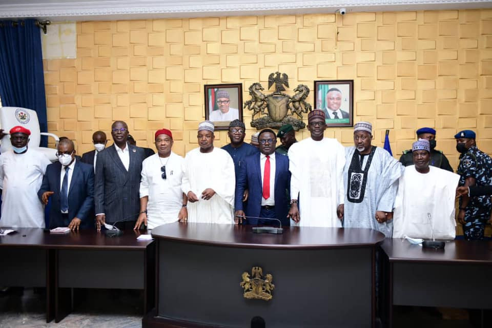Cross River Governor, Ben Ayade defects to APC (photos)