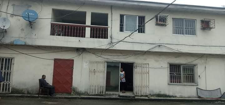 Landlord locks PHED officials in Port Harcourt out of their office over unpaid rent (photos)