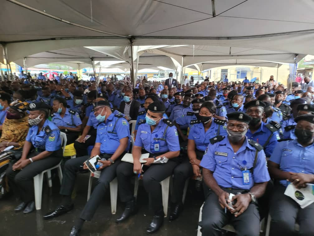 Officers and guests run for safety as heavy wind disrupts reception organized for IGP Baba