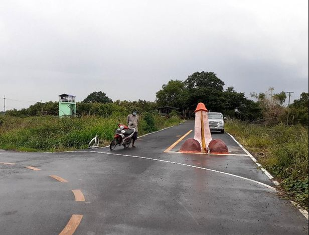 Villagers erect massive penis statue to bring forth rain