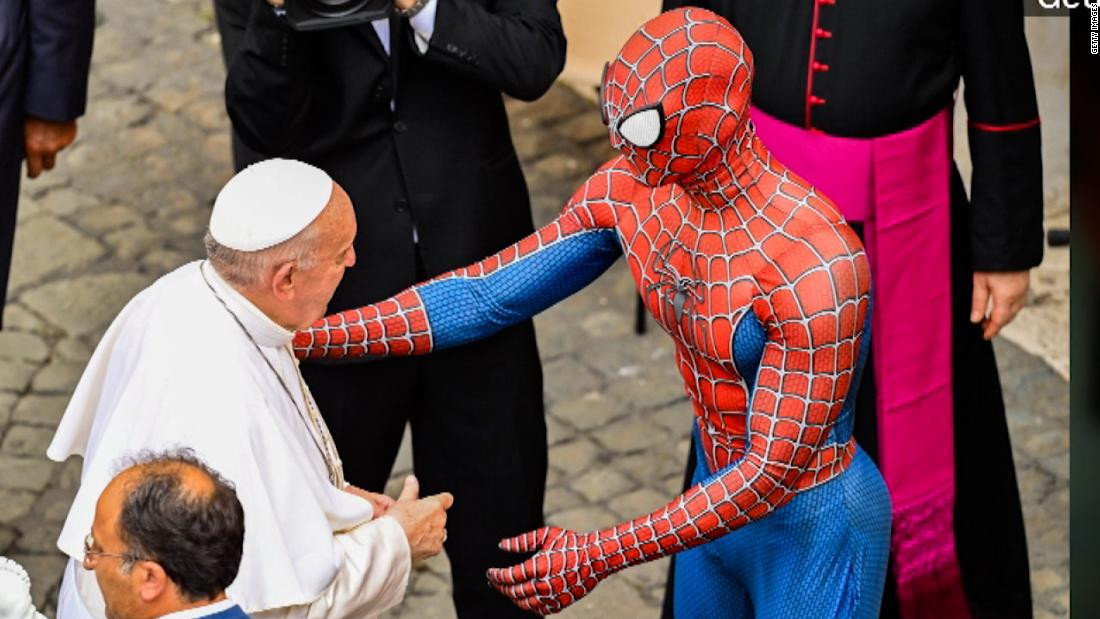 Pope Francis meets