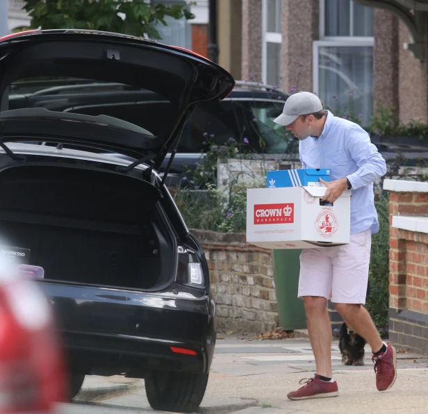 Former UK Health Secretary, Matt Hancock seen packing out of his marital home after video of him kissing his aide went viral