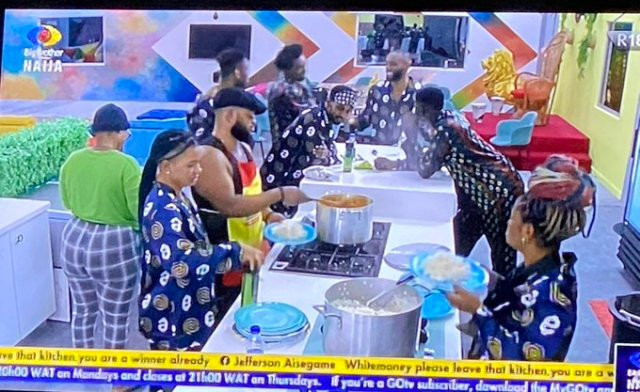 #BBNaija: Nigerians react as White Money flouts Pere?s order and cooks for himself as other housemates join him to eat the food (video)