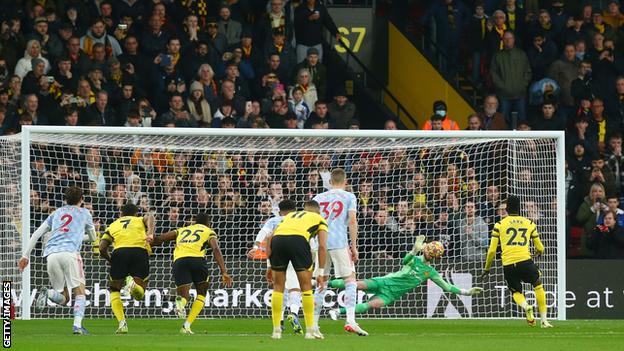 David de Gea saves a penalty