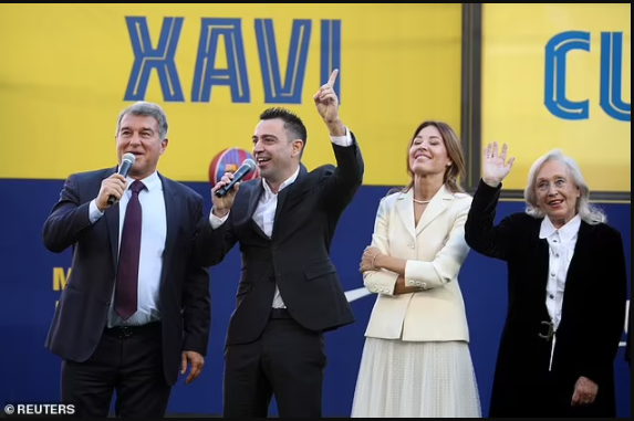 Xavi presented as new Barcelona manager to 10,000 adoring fans at the Nou Camp (photos)