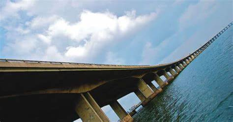 It?s safe and intact ? FG debunks rumour of Third Mainland Bridge ?opening up? and ?shaking?