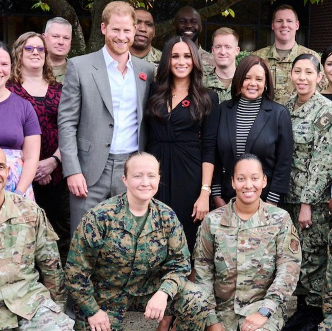 Prince Harry & Meghan Markle visit?service members at New Jersey Military Base on Remembrance Day (photos)