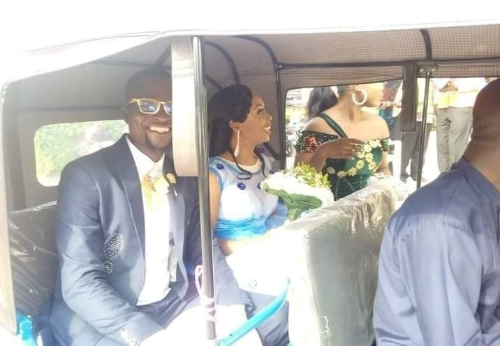 Couple arrive their wedding venue in Keke in Delta state 