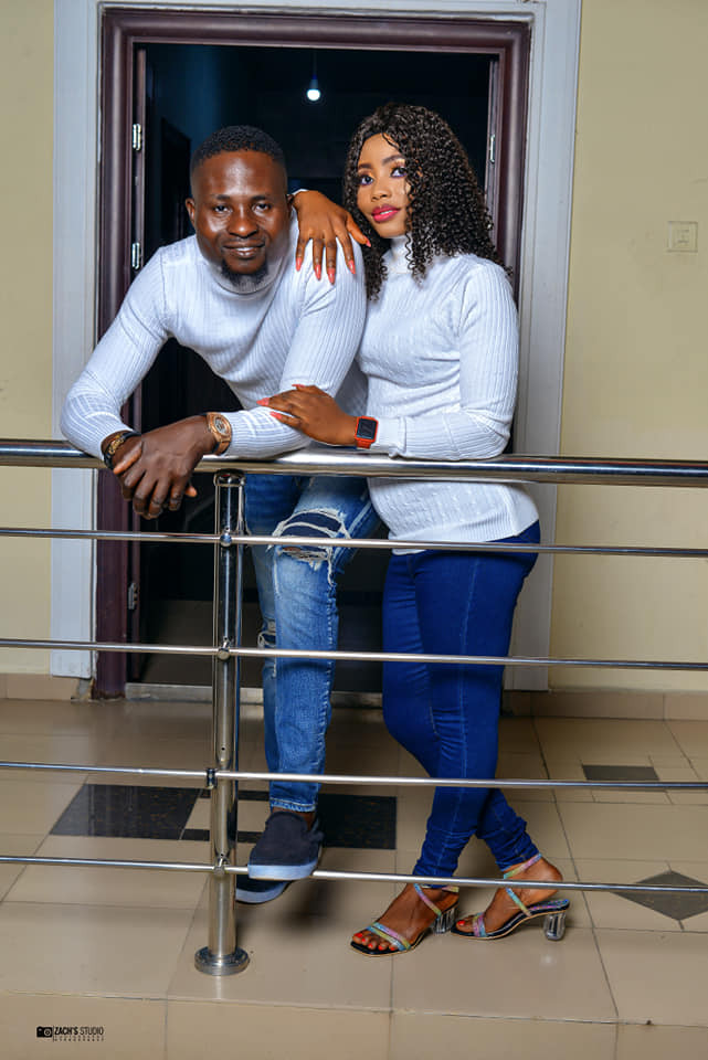Couple arrive their wedding venue in Keke in Delta state 