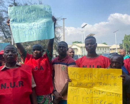 FG to lose N90m as Railway workers embark on 3-day warning strike