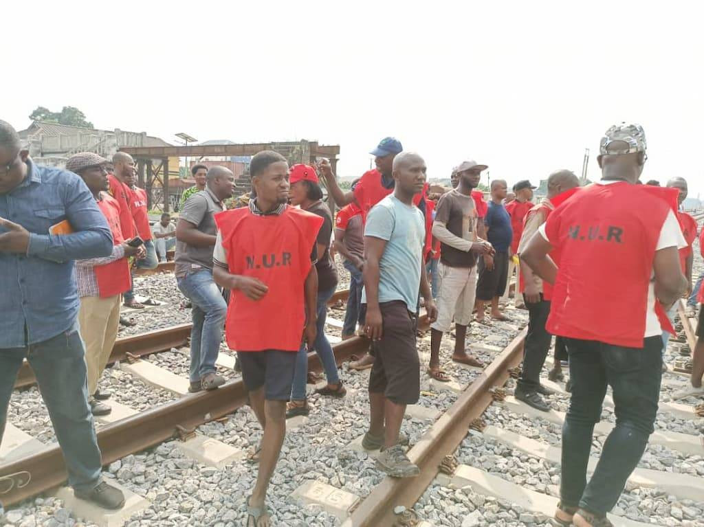 FG to lose N90m as Railway workers embark on 3-day warning strike