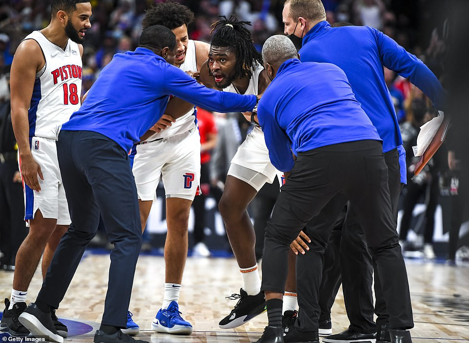 20 man fight erupts as LeBron James is ejected for giving shocking elbow to face of Isaiah Stewart during NBA game(Photos/Videos)