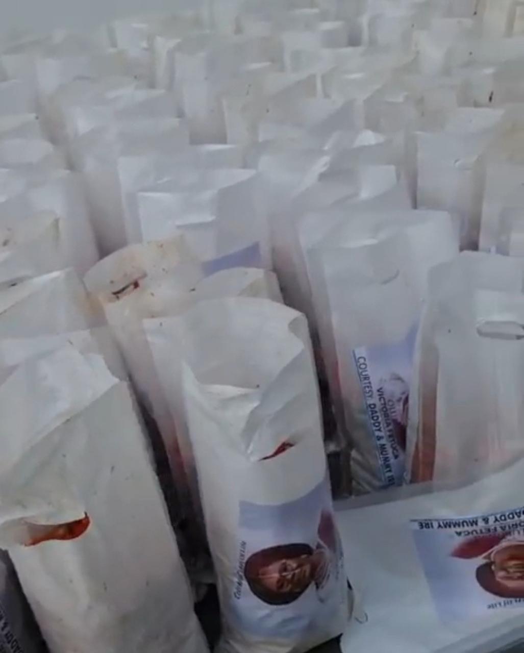 Toyin Abraham shared bags of red pepper to guests at Iyabo Ojo