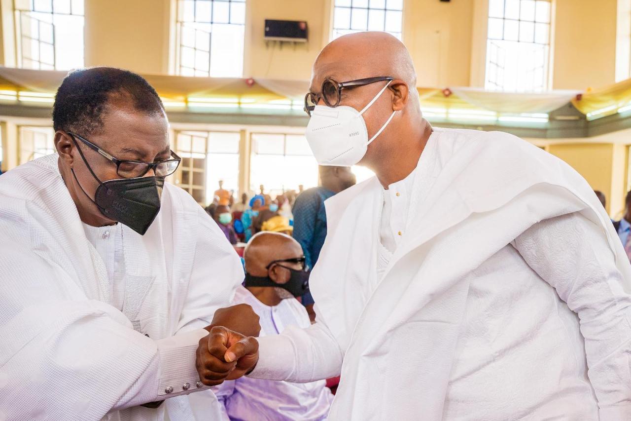 Photos from the wedding of the Speaker of Oyo State House of Assembly, Rt. Hon. Adebo Ogundoyin, and his heartrob, Olamidun Majekodunmi