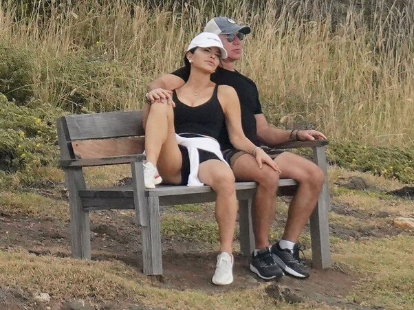 Jeff Bezos and girlfriend Lauren Sanchez can
