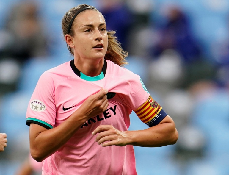 Alexia Putellas celebrating goal