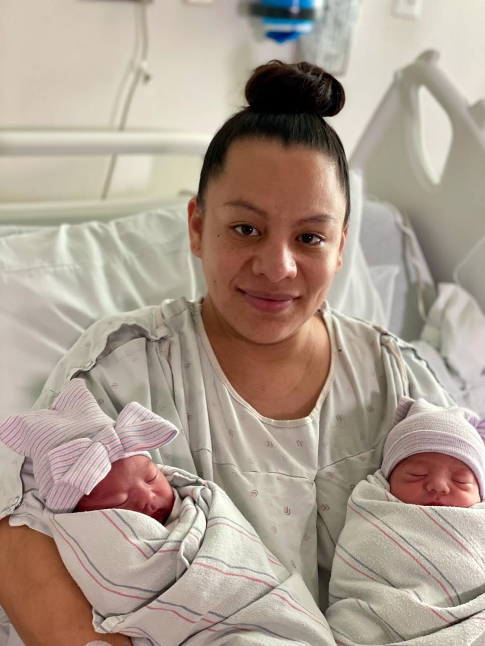 Mother gives birth to twins born in 2021 and 2022