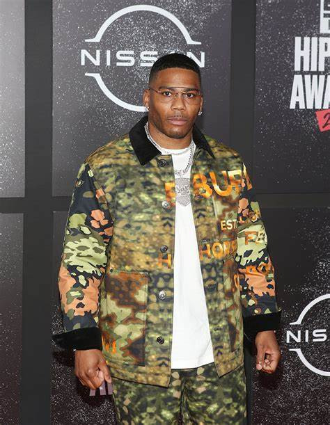 Singer Nelly accidentally uploads video of a woman giving him a bl0w job on Instagram (+18)