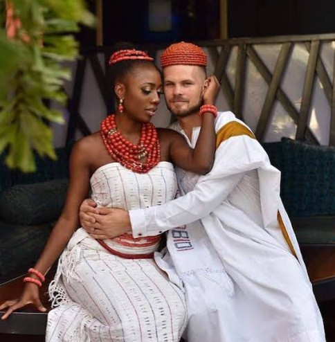 Video of Korra Obidi and her husband quarrelling in their daughter