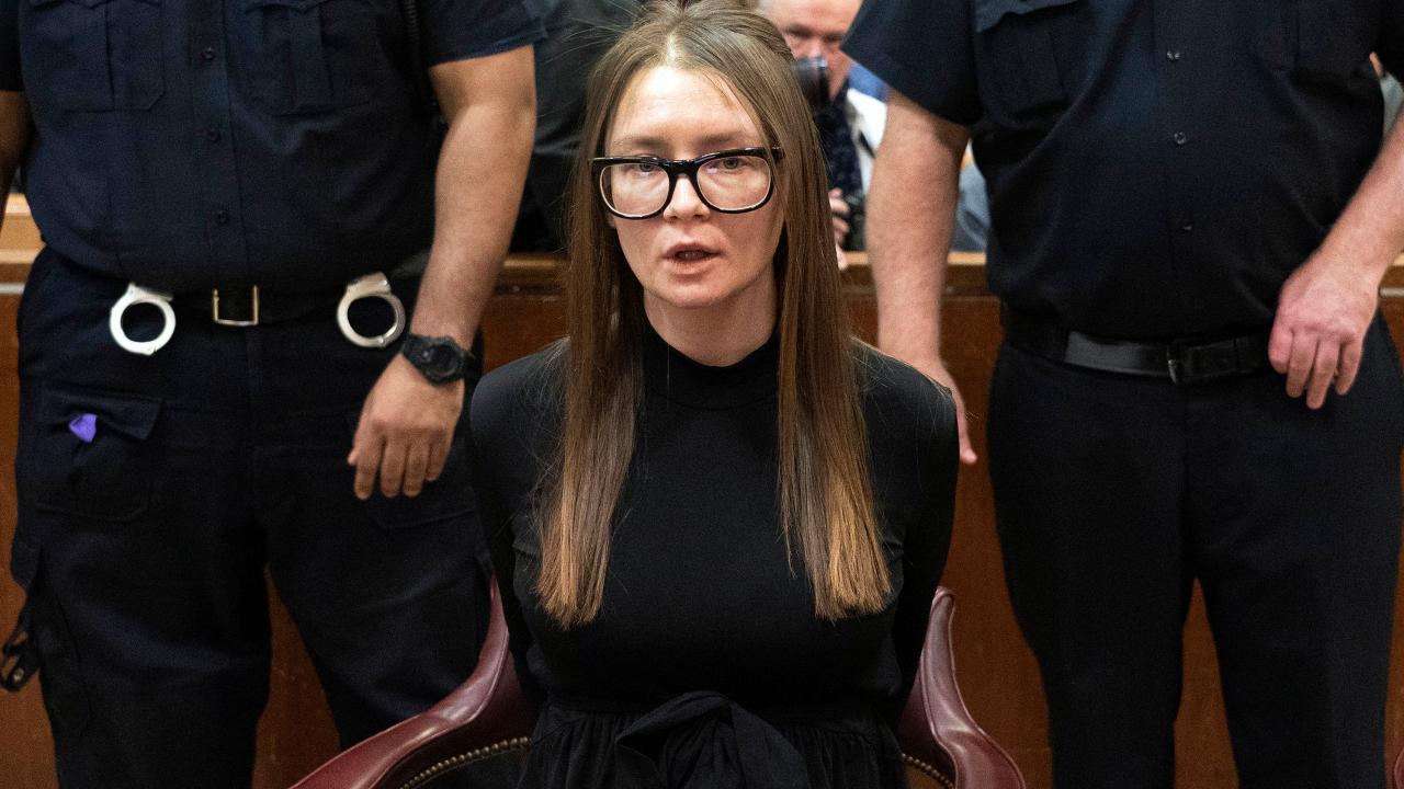 Fake heiress Anna ?Delvey? Sorokin who scammed New York banks, hotels and socialites 0,000 to be ?deported to Germany?