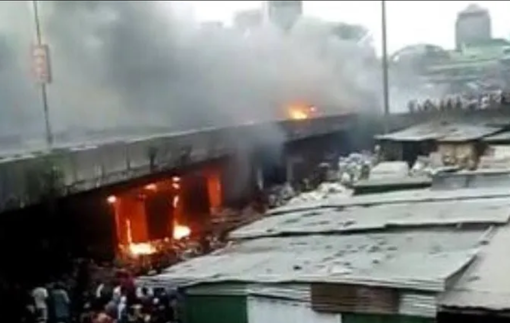 Lagos government shuts down Eko Bridge indefinitely over Apongbon fire outbreak