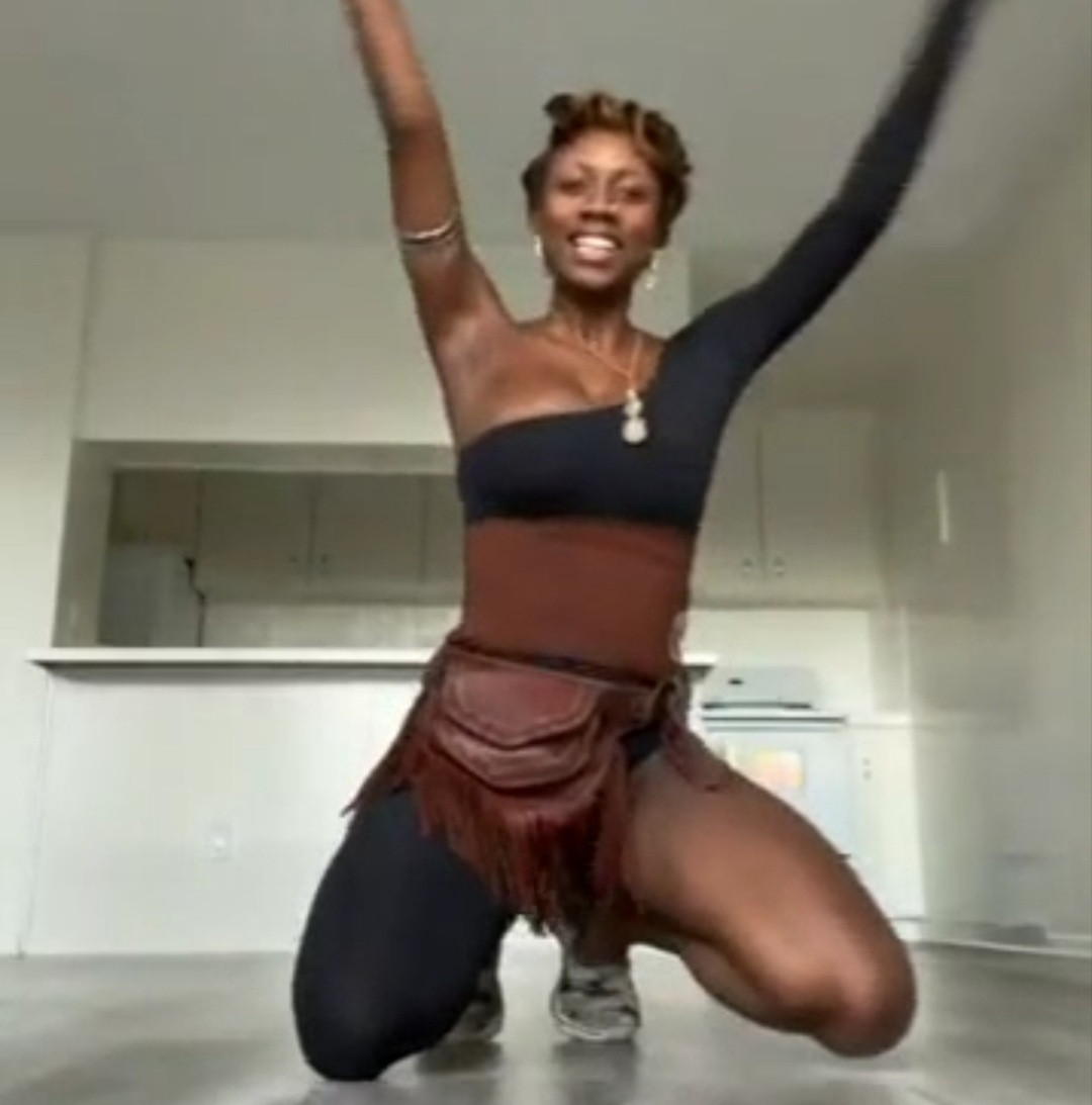Korra Obidi kneels in worship to God as she moves into new house after leaving the home she shared with estranged husband Justin Dean (video)