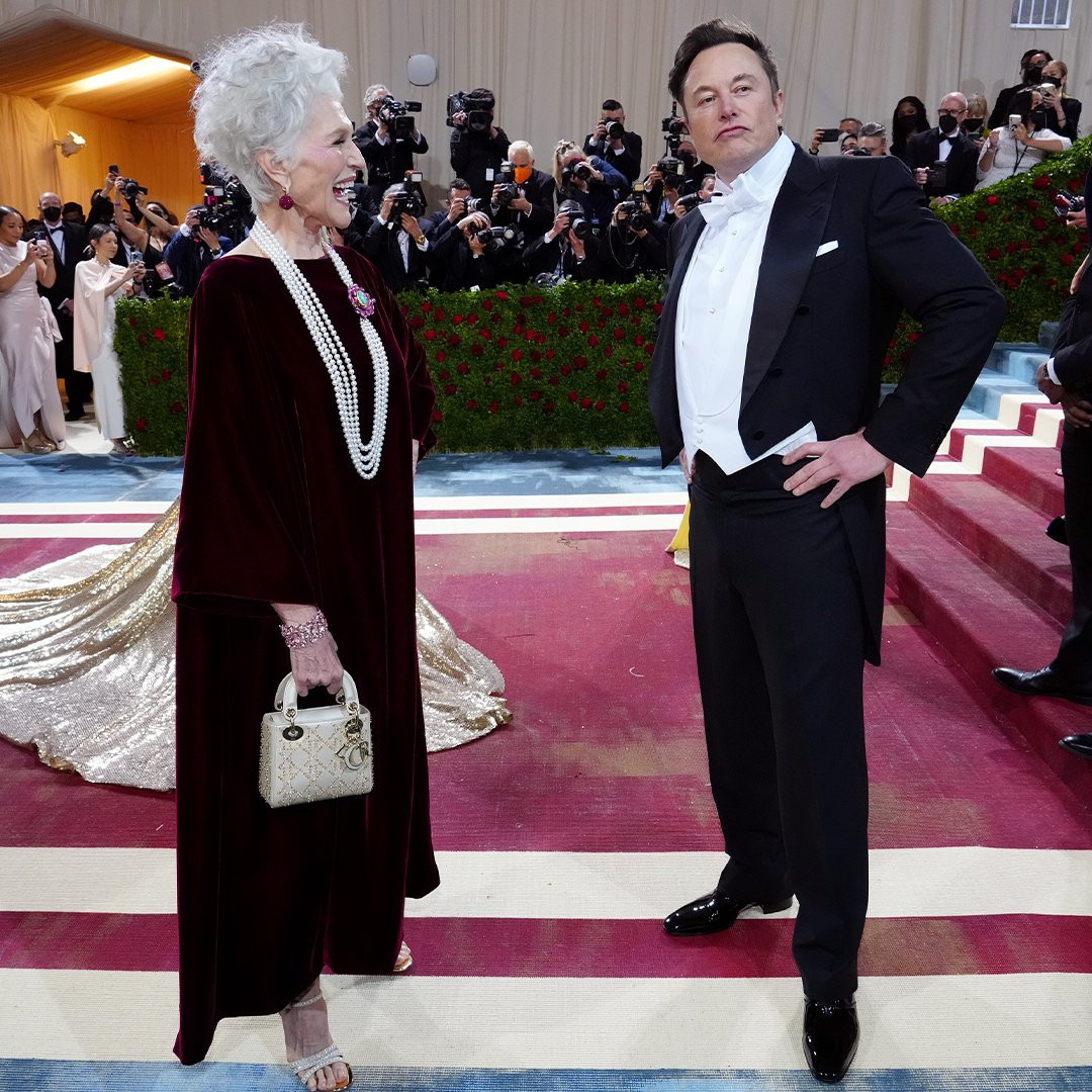 Goofy Elon Musk attends Met Gala red carpet with his mom as he is spotted out in public for the first time since buying Twitter (photos)