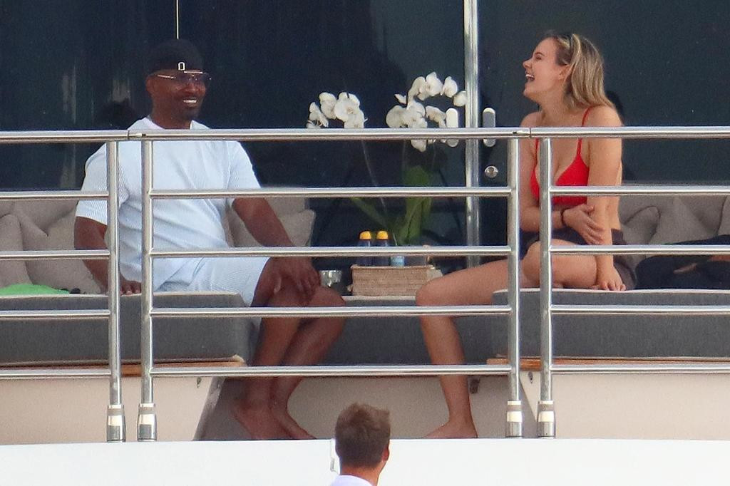 Actor Jamie Foxx spotted getting cozy with mystery woman on Yacht in South of France (photos)