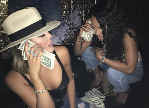 "I smoke only to go to bed" Khloe Kardashian addresses her smoking habit years after she was accused of smoking while pregnant