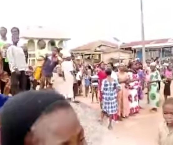 Two killed, several others abducted as gunmen attack travellers in Kwara 