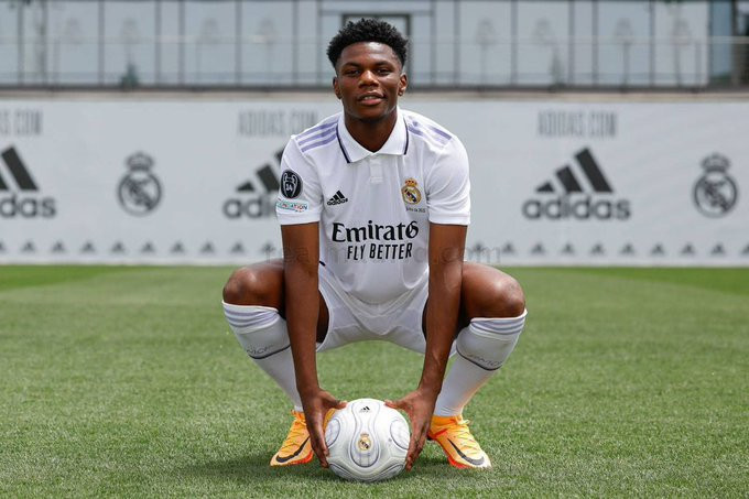 Aurelien Tchouameni unveiled as?Real Madrid player?after snubbing? Man United and Liverpool (photos)