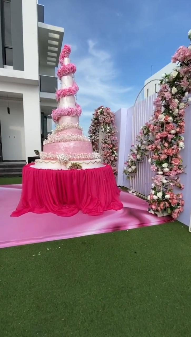 Bobrisky shows off gigantic cake and decorations set for his housewarming (video)