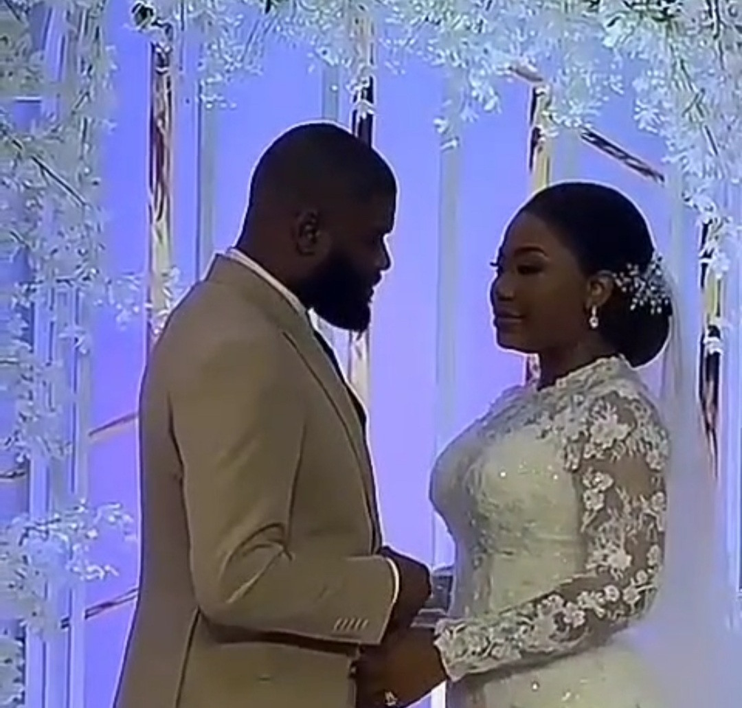 First photos and videos from the church wedding of Gospel artiste, Mercy Chinwo and Pastor Blessed