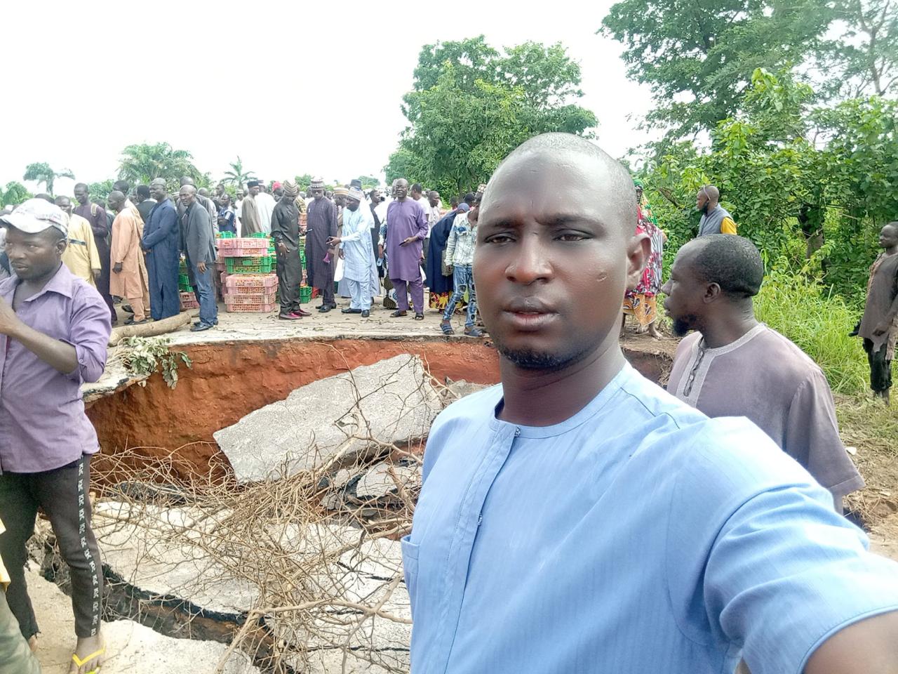 Commuters, motorists stranded as Minna-Bida road collapses due to heavy downpour (photos/video) 