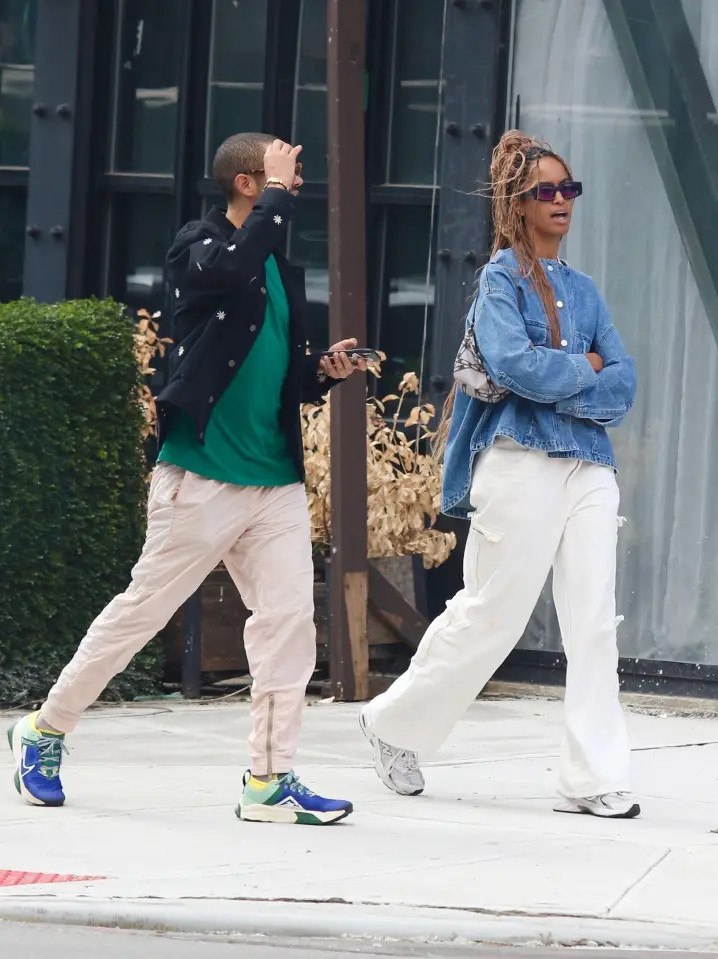 Malia Obama and rumored boyfriend Dawit Eklund take a stroll through NYC