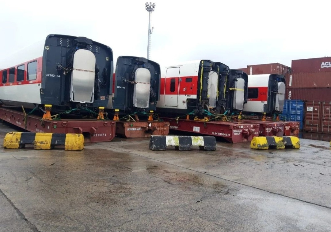 Lagos takes delivery of trains for Red Line rail system