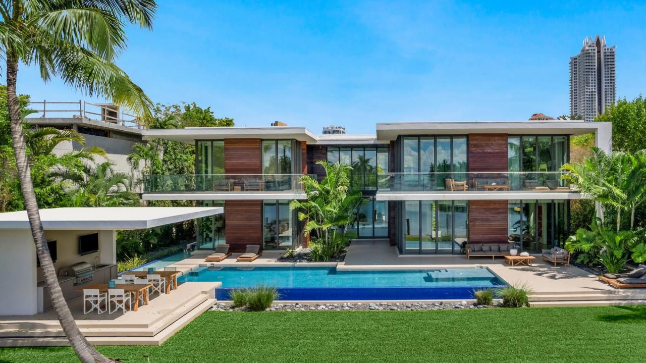 Lil Wayne puts his Miami Beach mansion up for sale at .5M (photos)