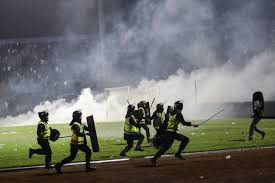32 children died in Indonesia stadium stampede ? Official