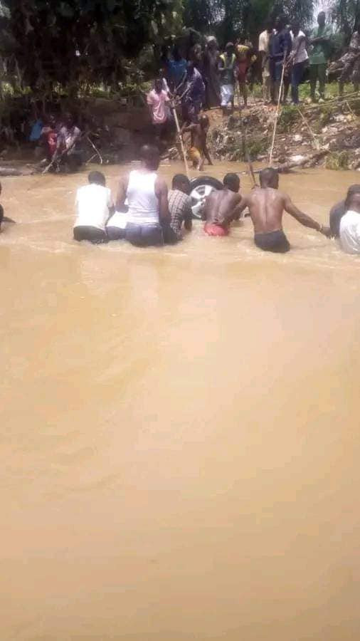 Popular Islamic cleric and his aides drown in Kwara flood (video)