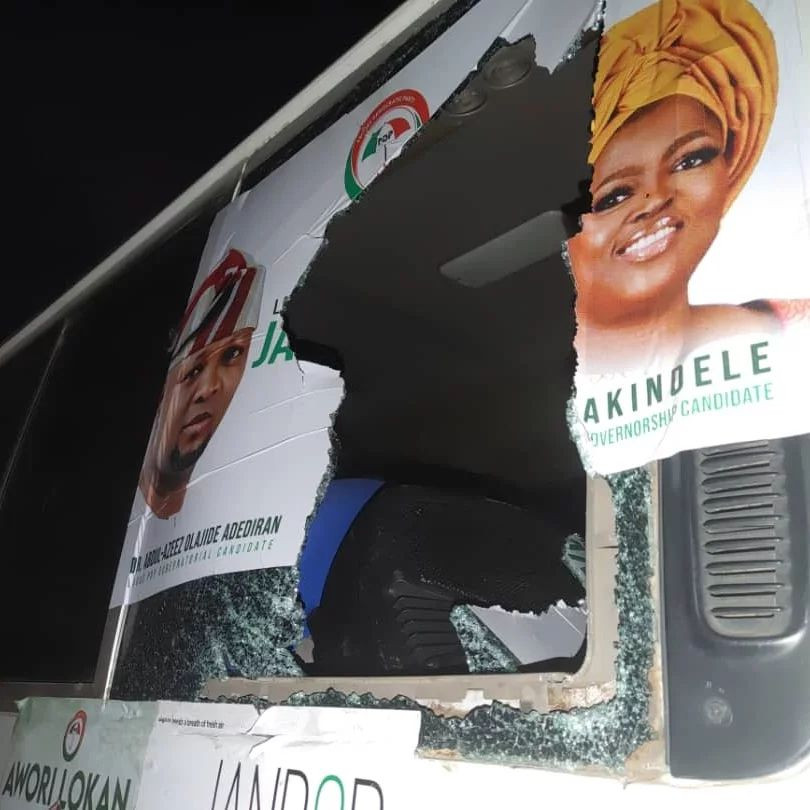 Thugs attack PDP campaign train in Lagos