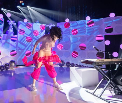 Viewers file complaints as comedian strips nude on live TV 
