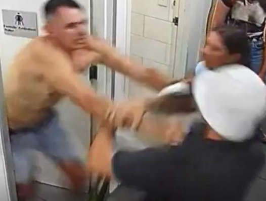 Man attacks cleaner who interrupted his?intimate moment?in nightclub toilet (video)
