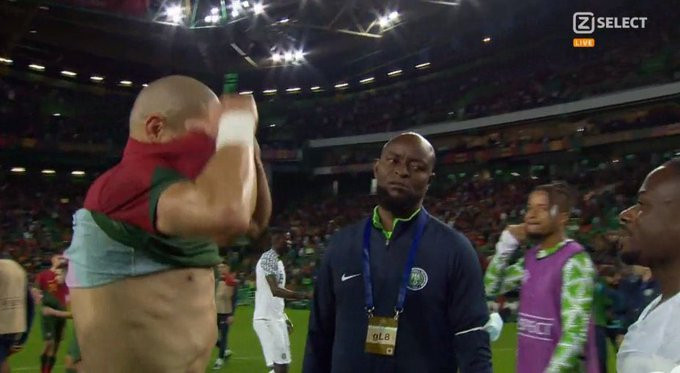 Video shows Super Eagles assistant coach Finidi George lobbying for Pepe?s jersey with Moses Simon after Nigeria