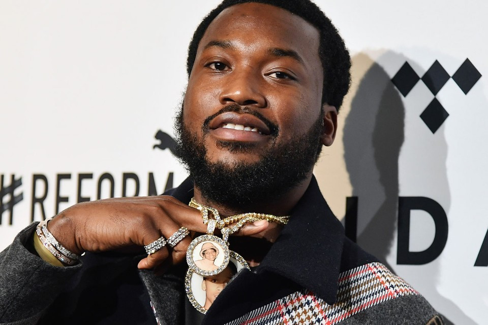 US rapper Meek Mill?s phone stolen out of his pocket while on holiday in Ghana