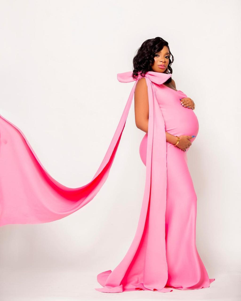 BBNaija star, Queen, expecting her first child; shows off baby bump (photos)
