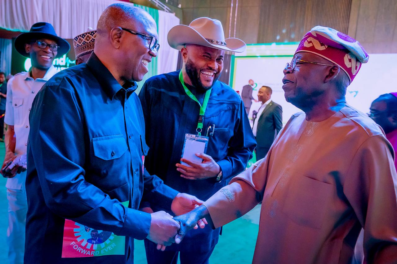 More photos of Presidential candidates at the Peace Accord signing ceremony