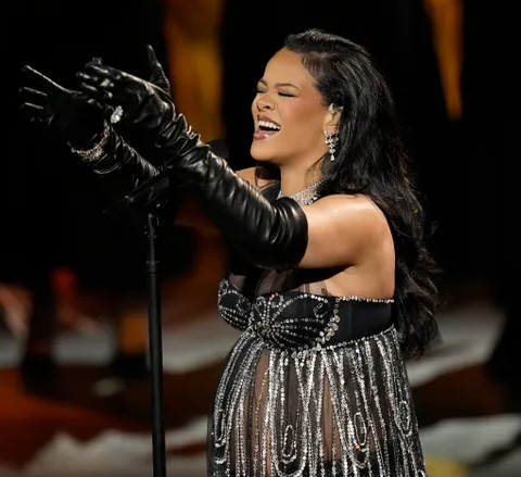 Rihanna sings "Lift Me Up" in touching Oscars performance (video)
